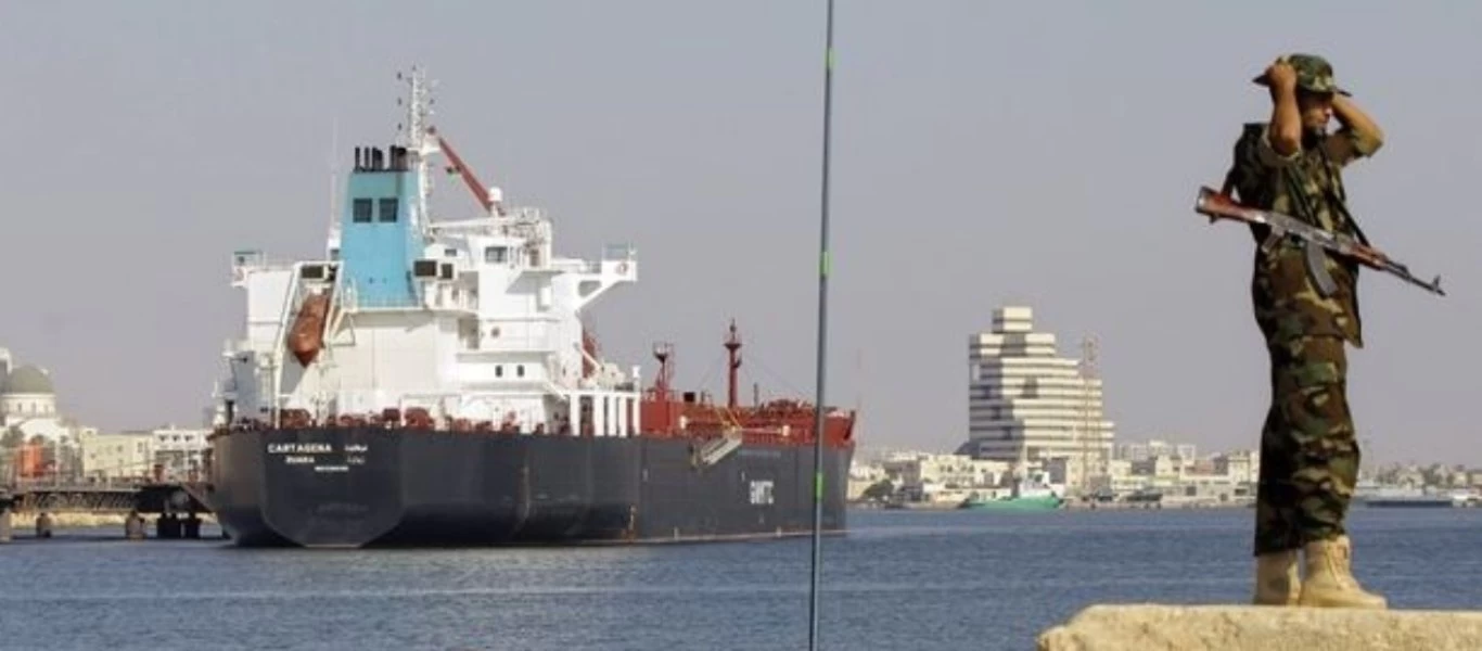 Λιβυκό στρατιωτικό σκάφος άνοιξε πυρ κατά ιταλικού αλιευτικού - Τραυματίας ο καπετάνιος του - Στέλνει φρεγάτα η Ιταλία